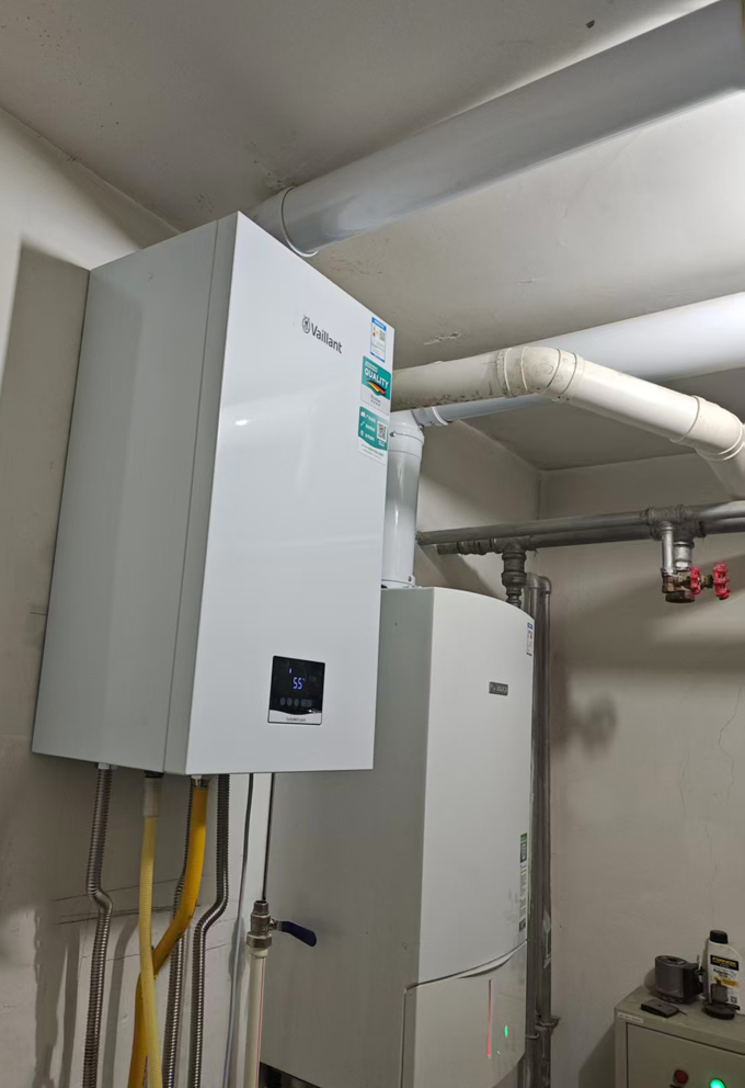 顺义区后沙峪镇中粮祥云小镇 威能PUR 28千瓦壁挂炉安装案例